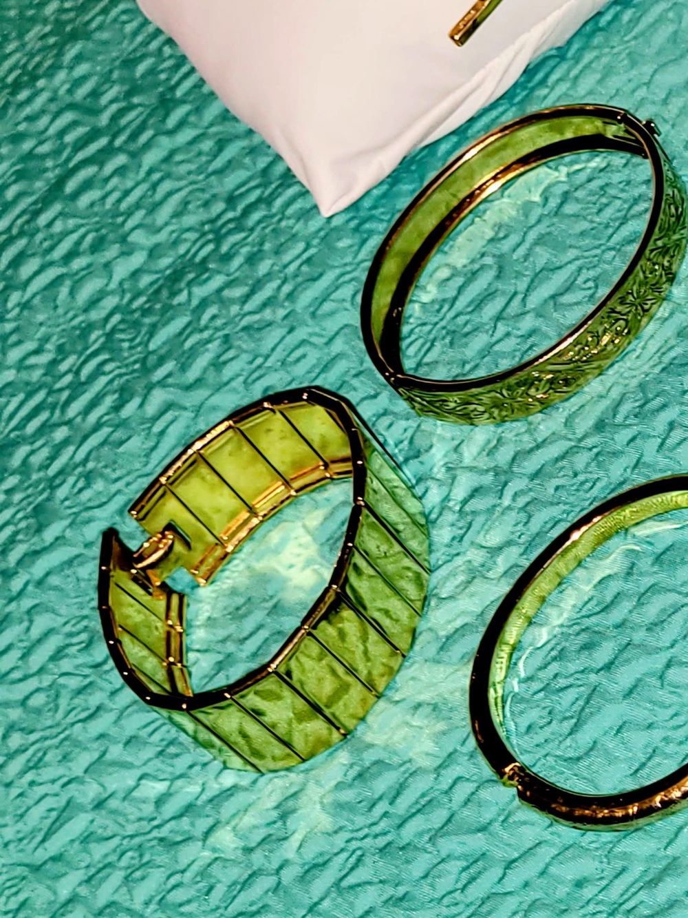 Vintage Gold-Tone Wide Flat Bar Bracelet -
Made Well